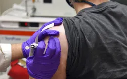 Các nước cần tuân thủ thời gian giữa hai mũi tiêm vaccine của Pfizer/BioNTech