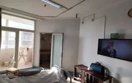 "Thích" ở viện hơn về nhà, một gia đình Trung Quốc xuất viện sau... 6 năm “ăn vạ”