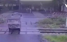 Tai nạn do bất cẩn khi qua nút giao cắt