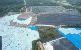 Bãi rác lớn thứ hai Hà Nội quá tải, ngừng tiếp nhận rác