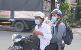 Tiêm đủ 2 mũi vaccine, người dân an tâm rời quê quay lại thành phố làm việc