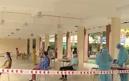 Thứ trưởng Bộ Y tế Nguyễn Trường Sơn kiểm tra công tác chống dịch tại Cần Thơ
