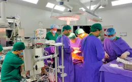 Cứu sống bệnh nhân bị vỡ tim do tai nạn lao động