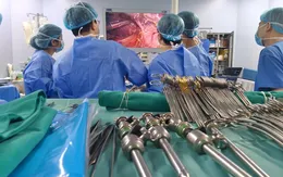 Lần đầu tiên tại Việt Nam: Phẫu thuật nội soi lấy mảnh ghép gan từ người hiến sống ghép gan thành công