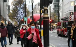 Nước Anh trở thành “phép thử” cho cuộc chiến với biến thể Omicron