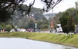 Hàng ngàn khách du lịch đổ về Đà Lạt dịp cuối tuần