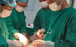 Kết hợp mổ lấy thai, cắt bỏ khối u xơ tử cung cho sản phụ