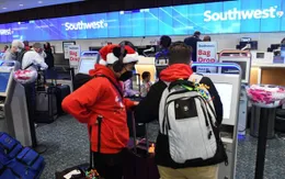 Hơn 2000 chuyến bay Giáng sinh bị hủy do lo ngại biến thể Omicron