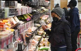 Mỹ: Doanh số bán hàng dịp lễ tăng cao nhất 17 năm bất chấp nỗi lo về COVID-19