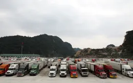 Giảm phí lưu bến bãi cho xe hàng ùn ứ ở cửa khẩu Tân Thanh