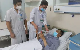 Cứu bệnh nhân dập phổi, gan do ngã từ độ cao 7m