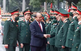 Chủ tịch nước trao Huân chương Bảo vệ Tổ quốc hạng Nhất tặng Học viện Quốc phòng