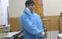 Liều lĩnh khống chế cháu bé 7 tuổi định cướp tiệm vàng