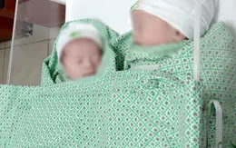Cặp song thai IVF đầu tiên chào đời trong khu điều trị COVID-19 tại Hà Nội