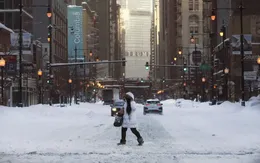 Các doanh nghiệp “đóng băng” trong bão tuyết kỷ lục tại Mỹ