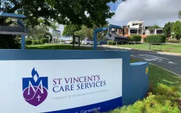 Tiêm vaccine COVID-19 quá liều, hai người Australia phải nhập viện