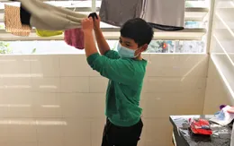Mới: Người nhà có thể cam kết tự nguyện đi cùng trẻ đến nơi cách ly, điều trị COVID-19