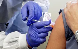 Chiến lược tiêm chủng có thể phải thay đổi vì biến thể virus kháng vaccine