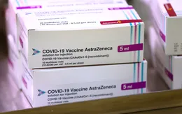 AstraZeneca giảm số lượng vaccine giao cho EU