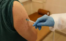 Vaccine Sputnik-Light nộp đơn đăng ký tại Nga