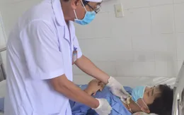 Vướng vào dây giăng công trường, nam thanh niên bị đứt khí quản