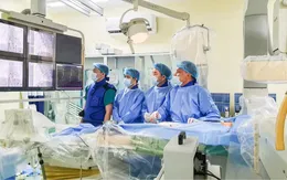 Can thiệp cứu bé sơ sinh có nhịp tim... 295 lần/phút