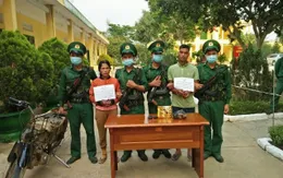 Đôi nam nữ dùng xe máy độ chế vận chuyển 1kg ma túy