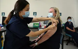 Australia phê chuẩn sản xuất vaccine AstraZeneca trong nước