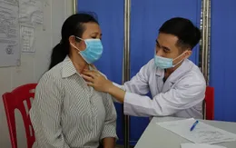 Khám sàng lọc ung thư vú, ung thư tuyến giáp miễn phí cho 480 người dân Quảng Ninh