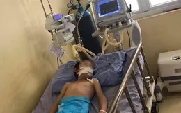 Mắc uốn ván nguy kịch do giẫm phải đinh khi đi chăn bò, bé 12 tuổi cần giúp đỡ