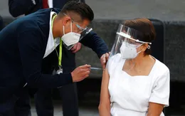 Mexico bắt đầu tiêm vaccine ngừa COVID-19 cho người trên 50 tuổi từ cuối tháng 4