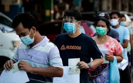 Số ca mắc mới trong ngày tăng kỷ lục, Thái Lan kêu gọi người dân tránh tụ tập