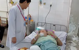 Tự đắp lá lên vết thương, bệnh nhân phải cắt cụt chân