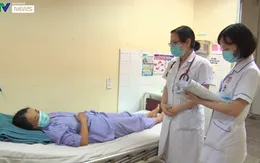 Viêm gan ứ mật cấp nghi do uống rượu thuốc