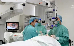 Cô gái trẻ hiến giác mạc đem lại ánh sáng cho 2 người