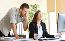 7 cách đối phó hiệu quả với đồng nghiệp xấu tính