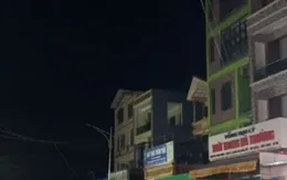 Hà Nội: Xuất hiện “hố tử thần”, sơ tán khẩn hàng chục hộ dân