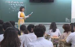 Học online khó khăn, học sinh lớp 9 và lớp 12 vẫn phải đến trường ôn thi tốt nghiệp