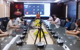Đại học tổ chức thi và bảo vệ khóa luận online
