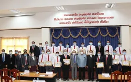 Chính phủ Lào đánh giá cao các chuyên gia y tế Việt Nam giúp chống dịch COVID-19