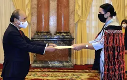 Chủ tịch nước Nguyễn Xuân Phúc tiếp các Đại sứ trình Quốc thư