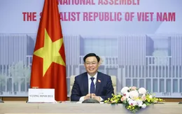 Chủ tịch Quốc hội Vương Đình Huệ hội đàm trực tuyến với Chủ tịch Nhân đại Trung Quốc