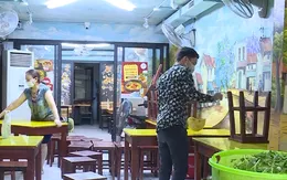 Nhà hàng, quán cà phê ở Hà Nội thấp thỏm chờ ngày bán hàng trở lại