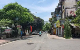 Đường phố Hà Nội "vắng như Tết" vì nắng nóng gay gắt 40 độ