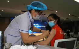 1.032 đội tiêm vaccine COVID-19 tại TP Hồ Chí Minh: Tiêm chủng thần tốc nhưng an toàn