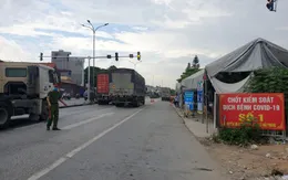 Hải Phòng dán logo, kiểm soát chặt phương tiện vận chuyển hàng hóa