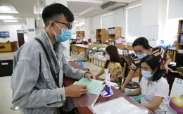 Hơn 360.000 người ở TP Hồ Chí Minh thụ hưởng gói chính sách hỗ trợ do tác động của dịch COVID-19