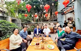 Điểm trùng hợp thú vị của "Mùa hoa tìm lại" và "11 tháng 5 ngày"