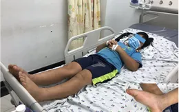 Cấp cứu bé trai bị rối loạn đông máu do rắn lục đuôi đỏ cắn