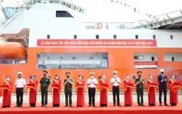 Bàn giao tàu tìm kiếm cứu nạn tàu ngầm đa năng